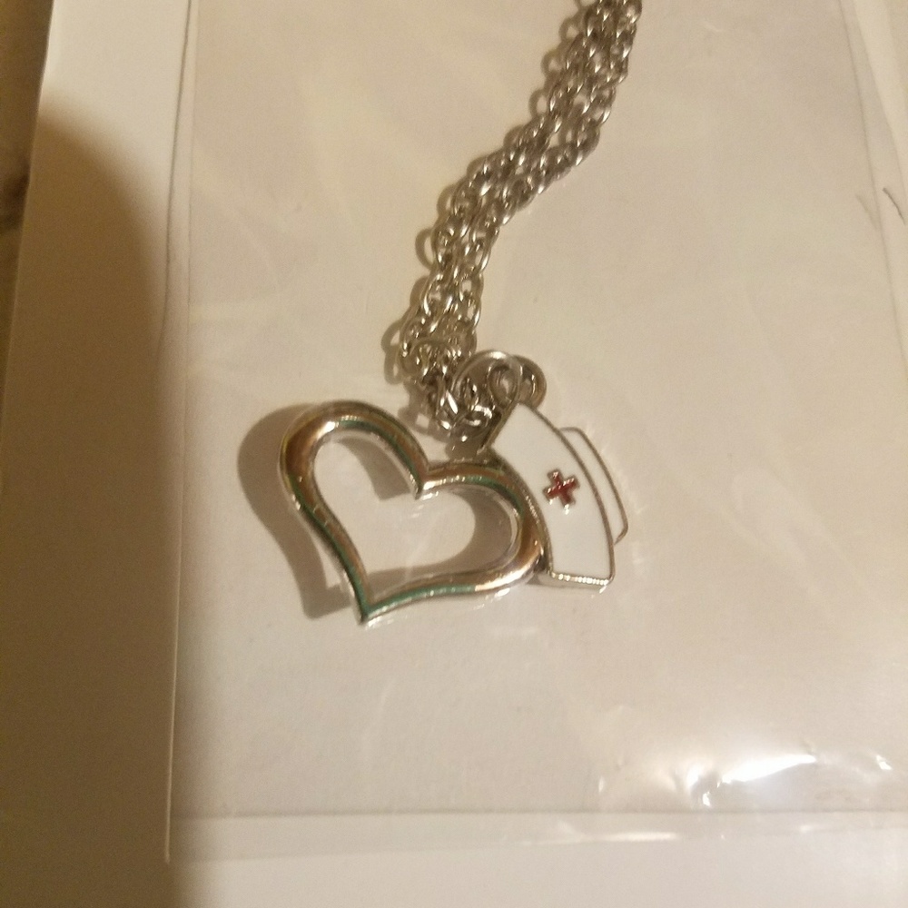 Heart nurse hat necklace